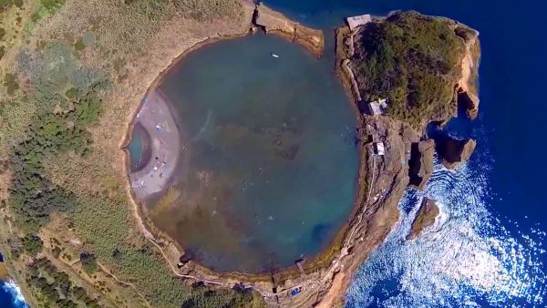 Whales & The Princess Ring Islet [Jun-Oct]