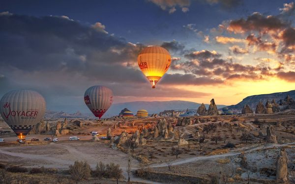 Full-day Tour of Cappadocia with Air from Istanbul