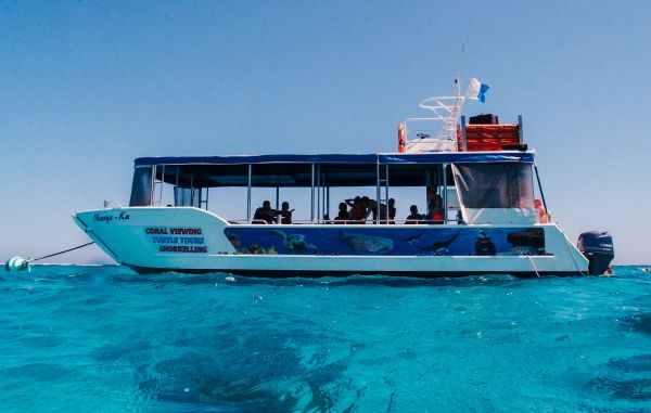 1 Hr Glass Bottom Boat Tour - ITO